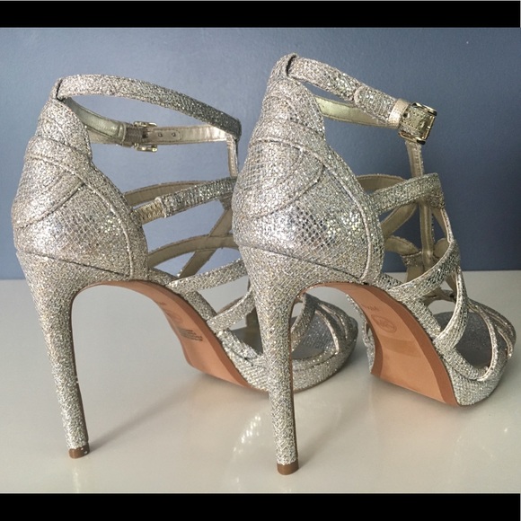 Sandra dress sandals by MICHAEL Michael Kors - Picture 4 of 6